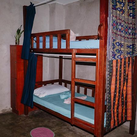 Sinag Hostel (Adults Only) Хенераль-Луна Екстер'єр фото