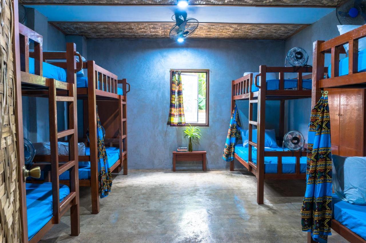 Sinag Hostel (Adults Only) Хенераль-Луна Екстер'єр фото