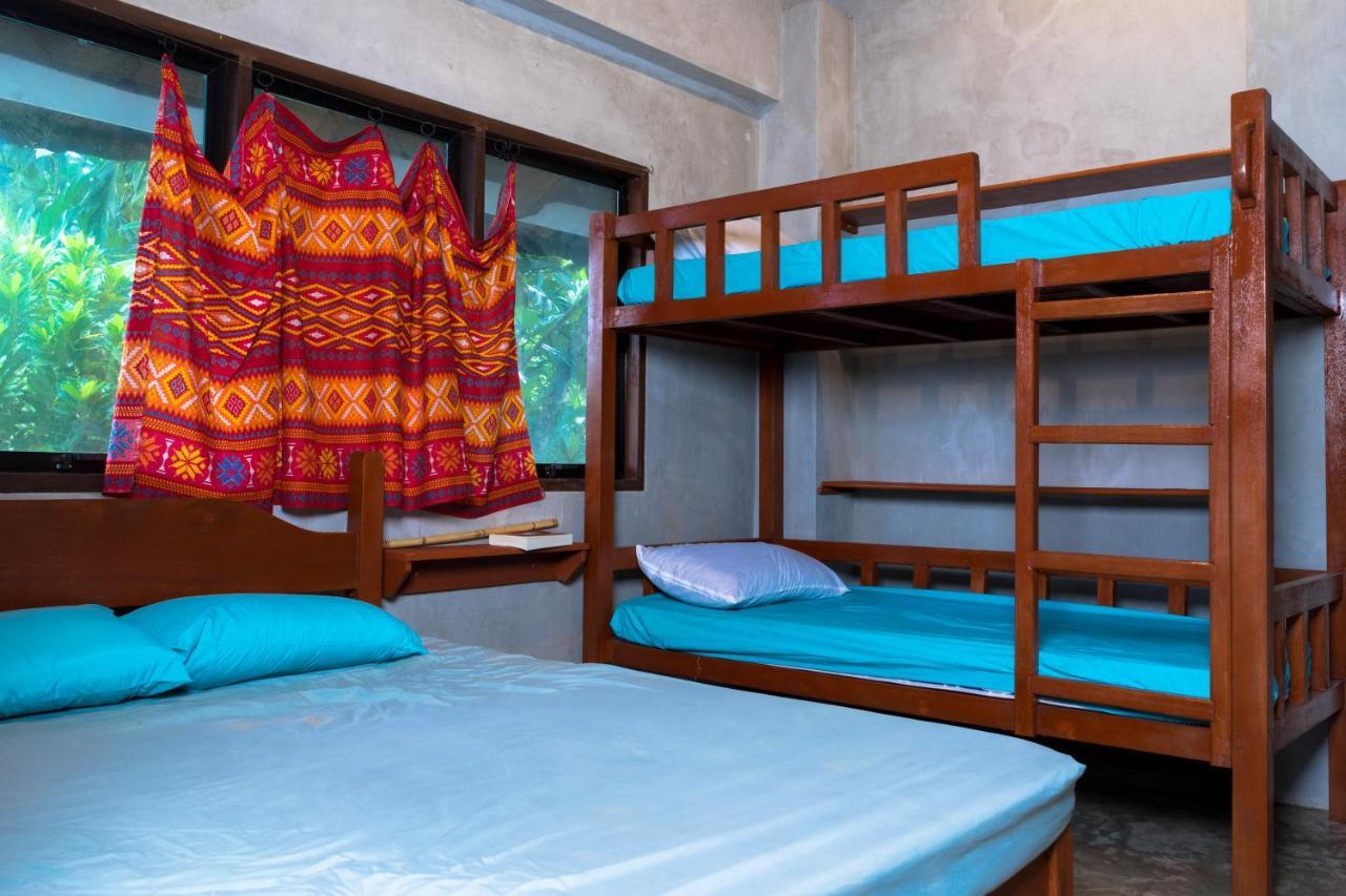 Sinag Hostel (Adults Only) Хенераль-Луна Екстер'єр фото