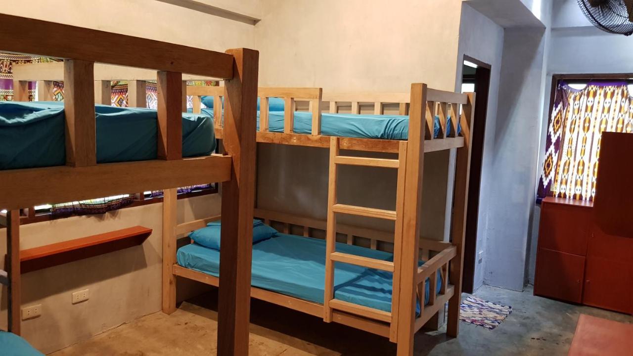 Sinag Hostel (Adults Only) Хенераль-Луна Екстер'єр фото