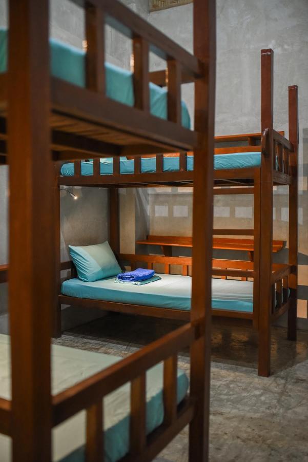 Sinag Hostel (Adults Only) Хенераль-Луна Екстер'єр фото